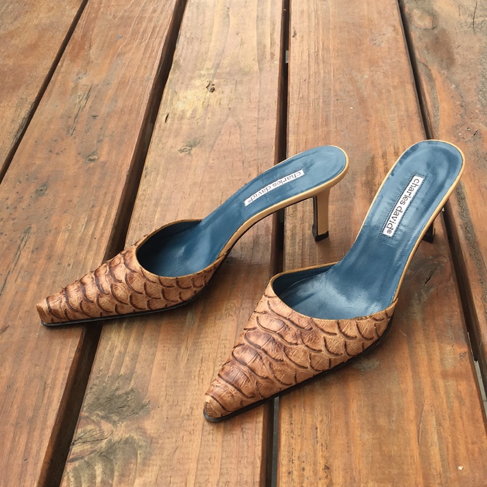 Vintage mule tan pointed toe reptile